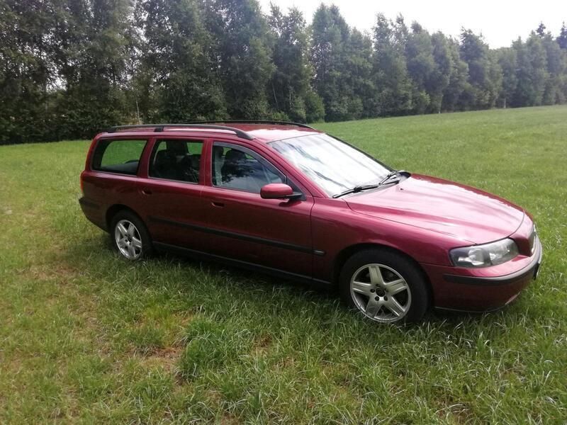 Rot Gebraucht 2003 Volvo V70 Kombi | 5.350 € (Teuer) - Bild 1/4