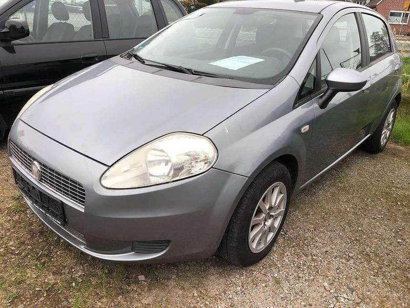 Grau Gebraucht 2009 Fiat Grande Punto Kleinwagen | 3.650 € (Fairer Preis) - Bild 1/4