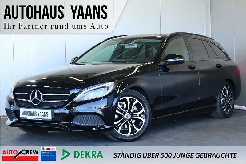 Schwarz unilack Gebraucht 2017 Mercedes C200 Avantgarde Kombi | 18.479 € (Teuer) - Bild 1/4