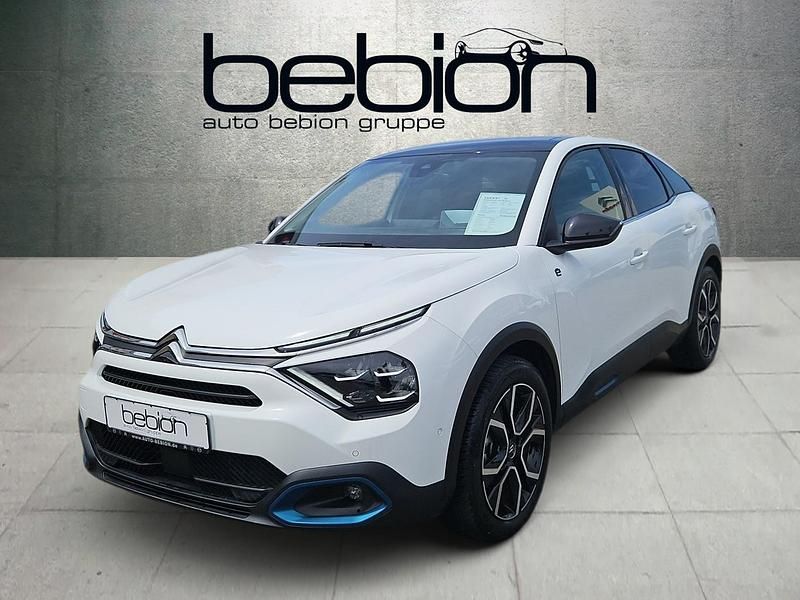 Weiß Gebraucht 2021 Citroën e-C4 Shine Limousine | 20.880 € (Teuer) - Bild 1/4