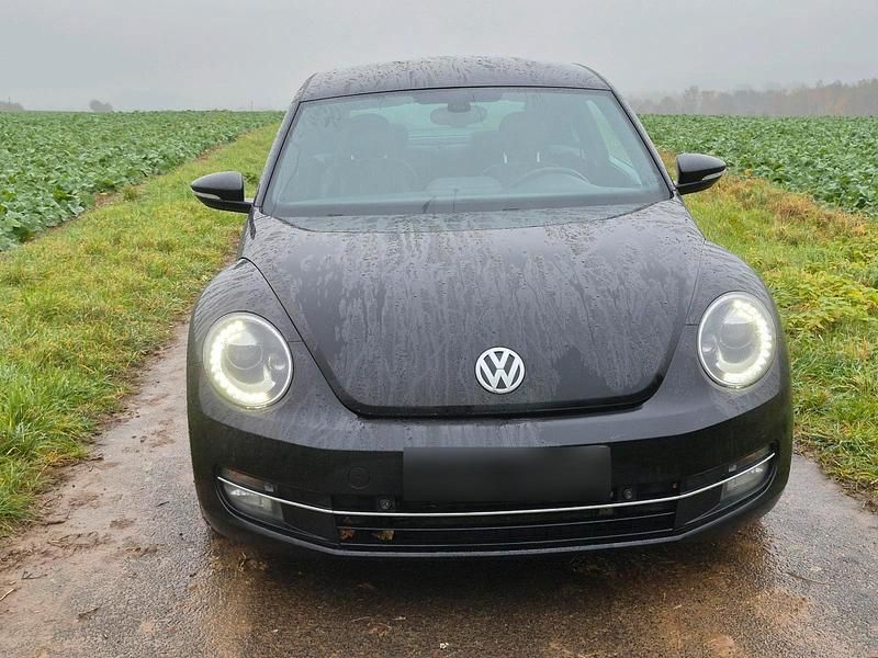 Usata VW Beetle 140 CV (102 kW) 2013 Nero Utilitaria