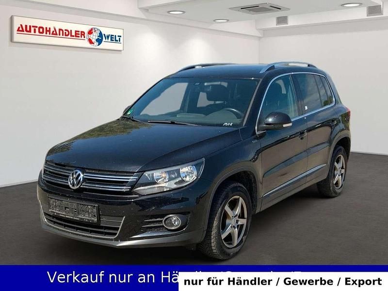 Blau Gebraucht 2015 VW Tiguan LOUNGE SUV | 11.299 € (Guter Preis) - Bild 1/3