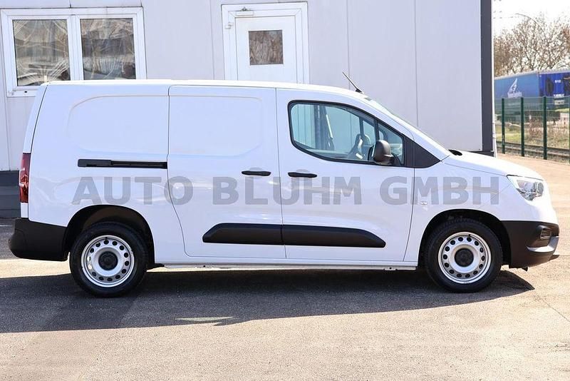 Gebraucht Opel Combo 102 PS (75 kW) 2022 Kaolinweiß Van / Kleinbus