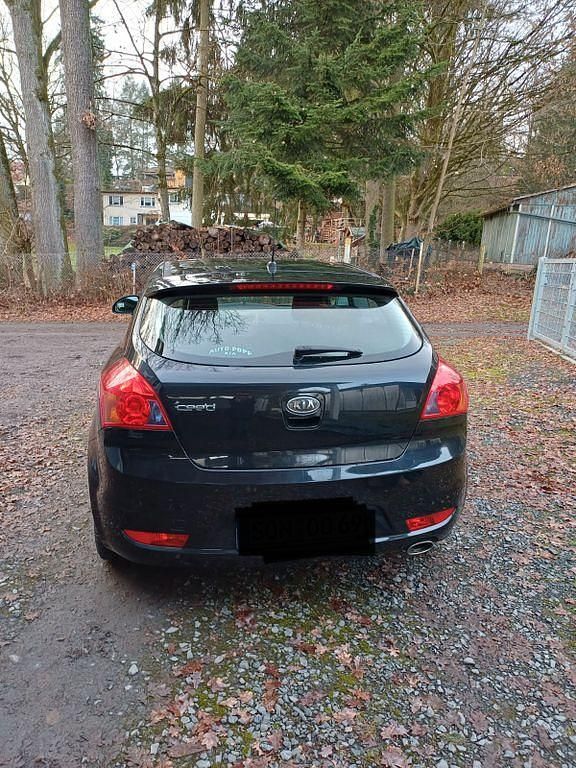 Gebraucht Kia ProCeed EX 126 PS (92 kW) 2009 Schwarz Kleinwagen