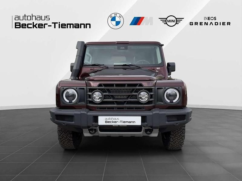Neu Ineos Grenadier 249 PS (183 kW) 2026 Queens red Kombi