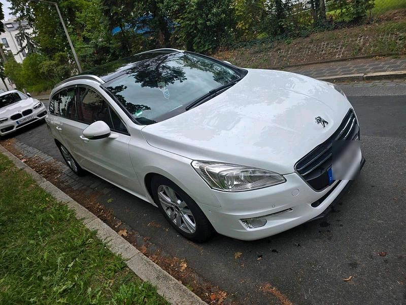 Weiß Gebraucht 2011 Peugeot 508 Kombi | 5.700 € - Bild 1/4