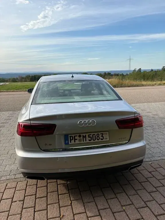 Gebraucht Audi A6 Ambiente 190 PS (139 kW) 2015 Grau Limousine