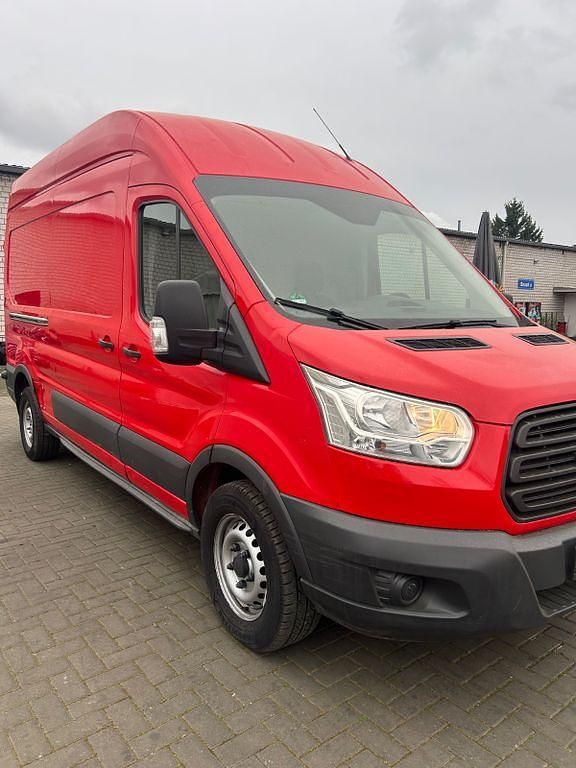 Second-hand Ford Transit 125 CP (91 kW) 2016 Roșu Monovolum