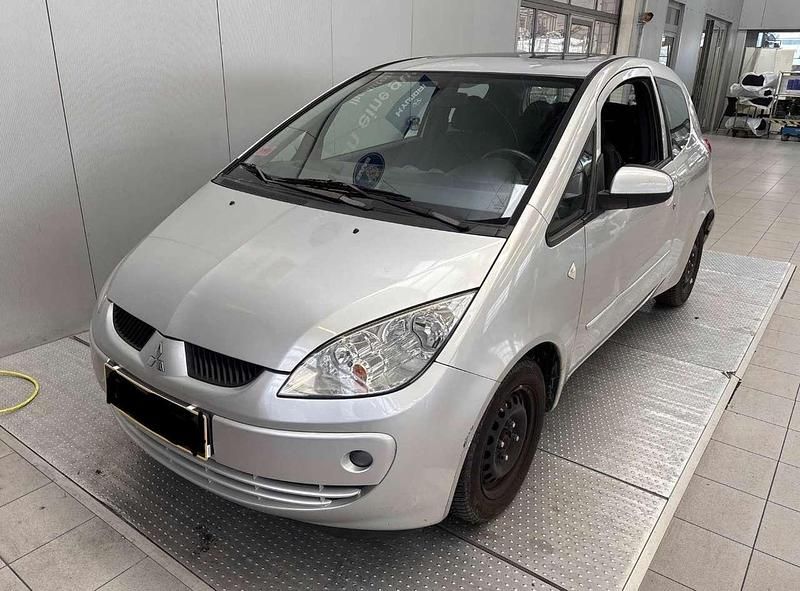 Gebraucht Mitsubishi Colt 95 PS (69 kW) 2007 Silber Limousine