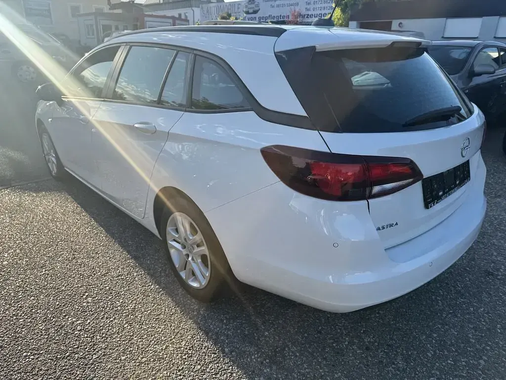 Gebraucht Opel Astra Edition 105 PS (77 kW) 2021 Limousine