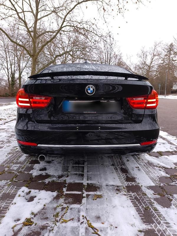 Gebraucht BMW 318 Gran Turismo Luxury Line 143 PS (105 kW) 2013 Schwarz Limousine