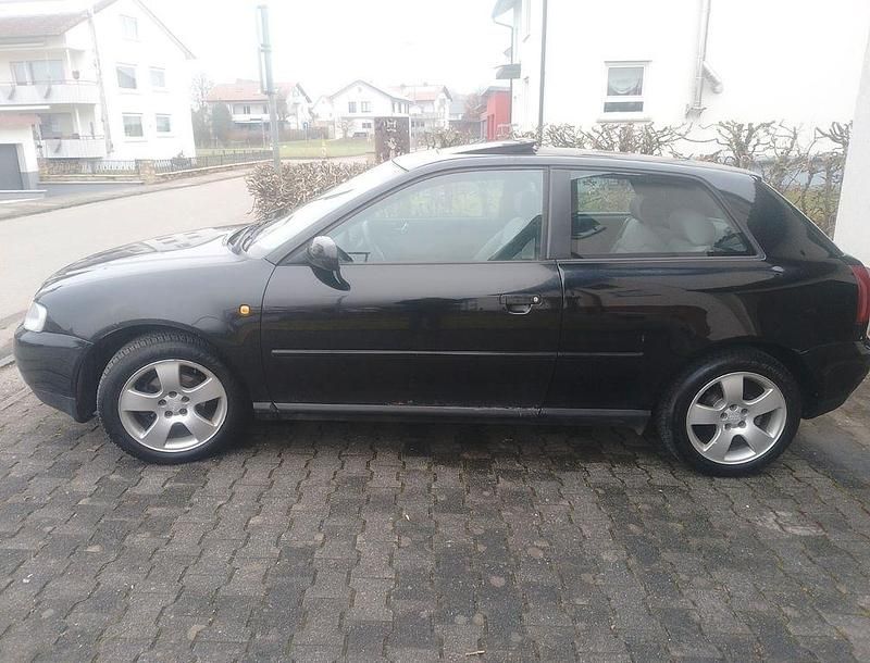 Gebraucht Audi A3 Ambiente 102 PS (75 kW) 1997 Schwarz Limousine