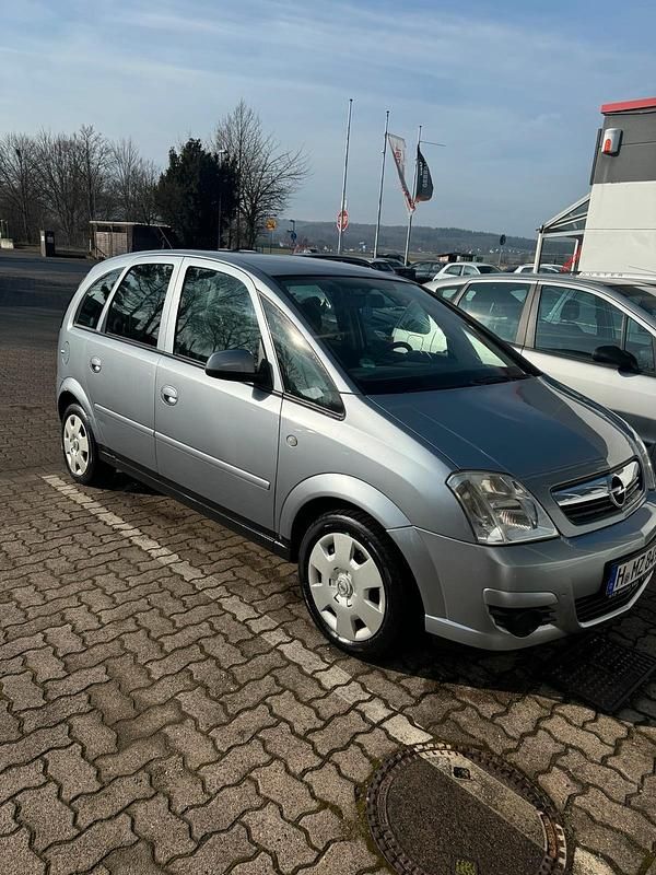 Silber Gebraucht 2006 Opel Meriva Van / Kleinbus | 1.000 € (Guter Preis) - Bild 1/4