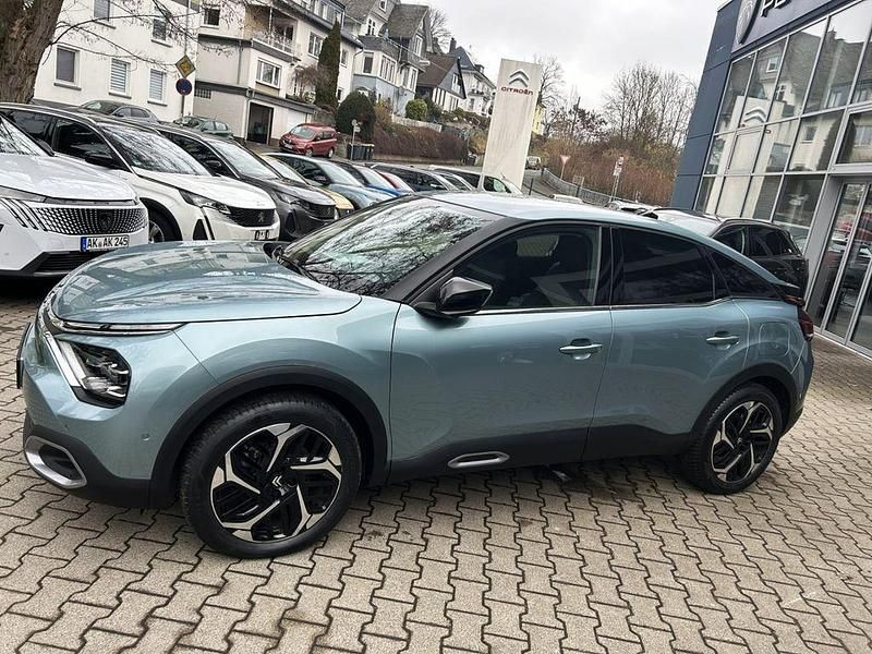 Gebraucht Citroën C4 PureTech 131 PS (96 kW) 2023 Lackierung olbia blau/typ auss Limousine