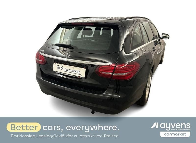 Second-hand Mercedes C180 156 CP (114 kW) 2021 Negru Break