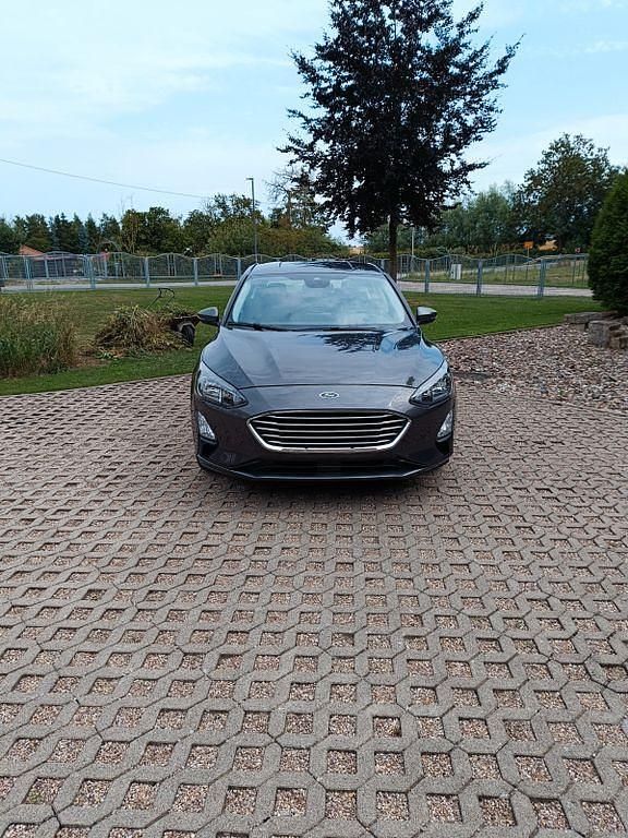 Gebraucht Ford Focus 125 PS (91 kW) 2022 Grau Limousine