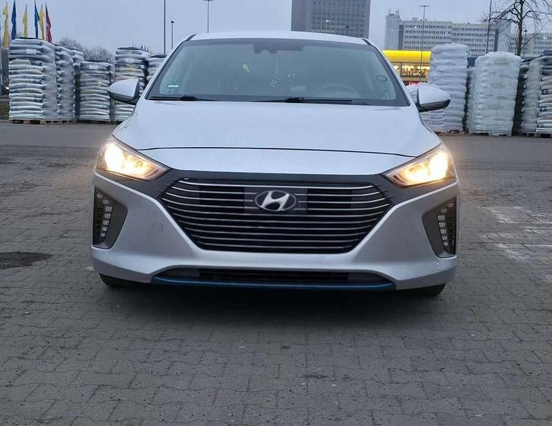 Gebraucht Hyundai Ioniq Trend 105 PS (77 kW) 2017 Kleinwagen