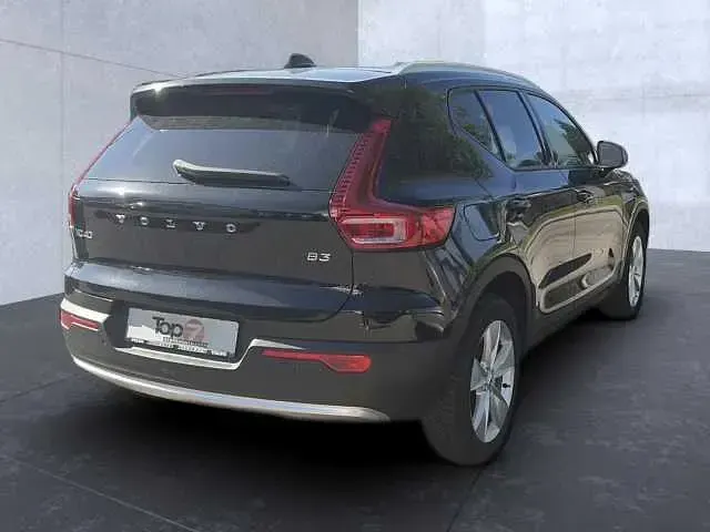 Gebraucht Volvo XC40 120 PS (88 kW) 2024 SUV