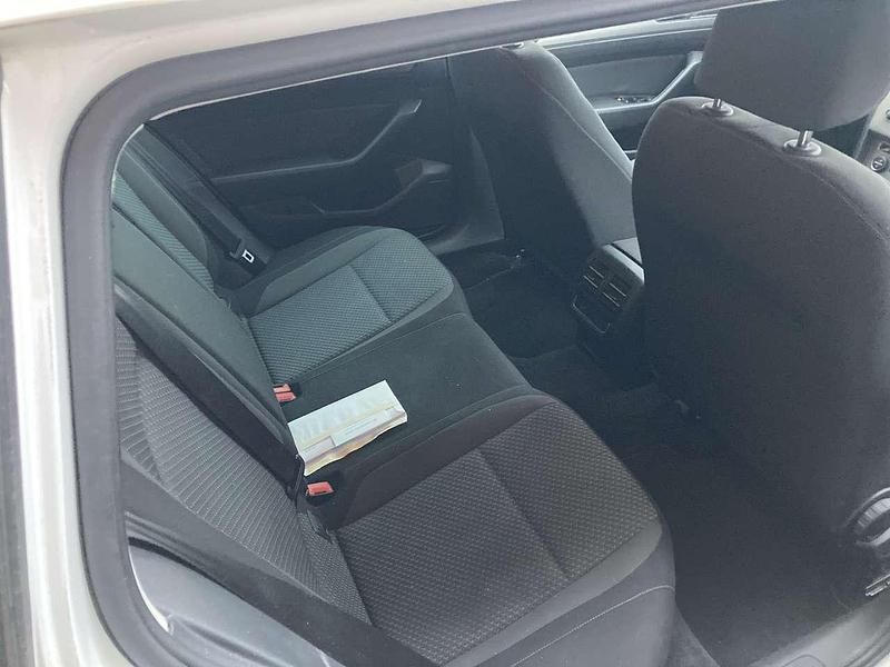 Gebraucht VW Passat Highline 150 PS (110 kW) 2016 Kombi