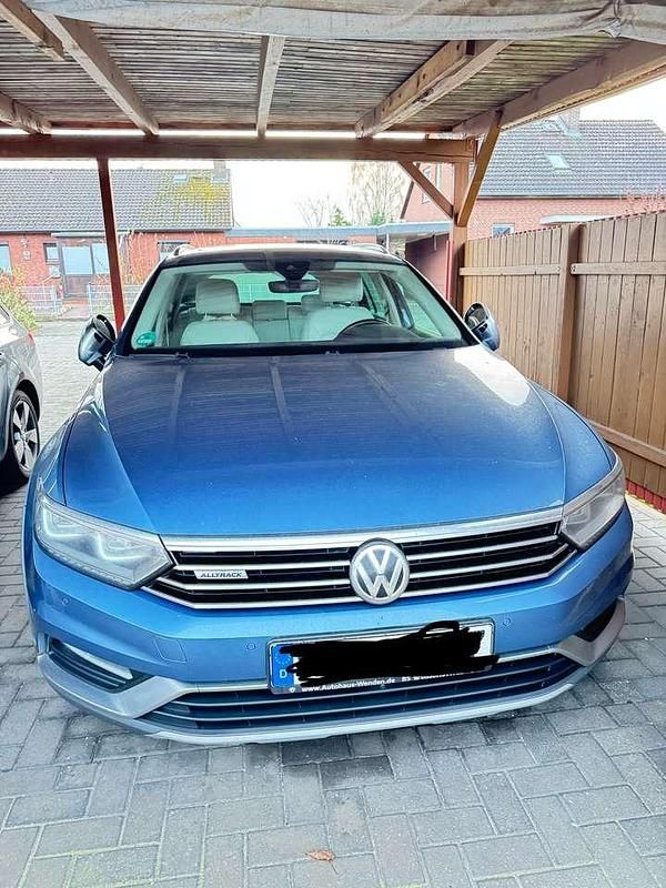 Blau Gebraucht 2018 VW Passat Alltrack Kombi | 21.000 € (Guter Preis) - Bild 1/4