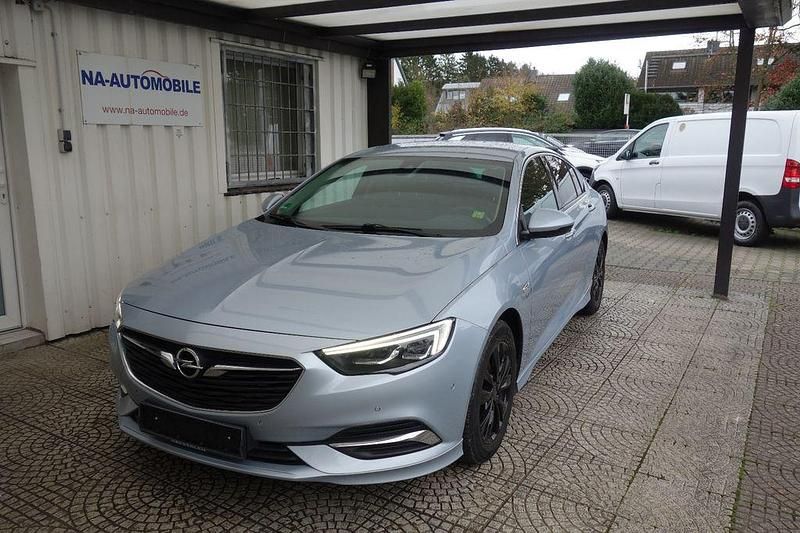 Blau Gebraucht 2017 Opel Insignia Innovation Limousine | 5.500 € (Superpreis) - Bild 1/4