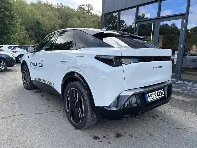 Gebraucht Peugeot e-3008 GT 157 kW (214 PS) 2024 Okenit weiss SUV