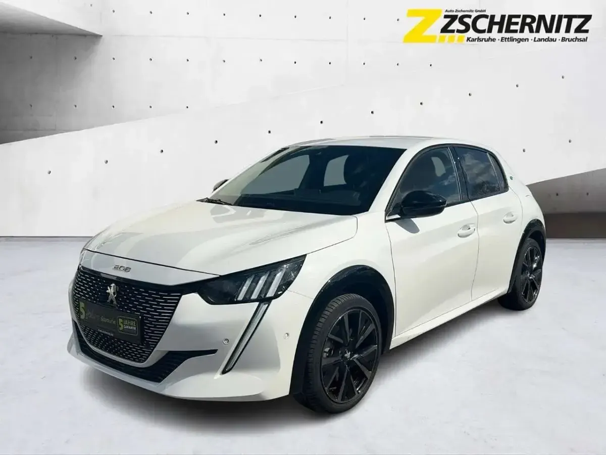 Gebraucht Peugeot 208 GT 114 kW (156 PS) 2023 Lack weiss banquise Kleinwagen
