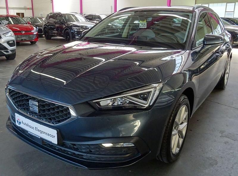 Grau Gebraucht 2021 Seat Leon ST Style Kombi | 19.649 € (Fairer Preis) - Bild 1/4