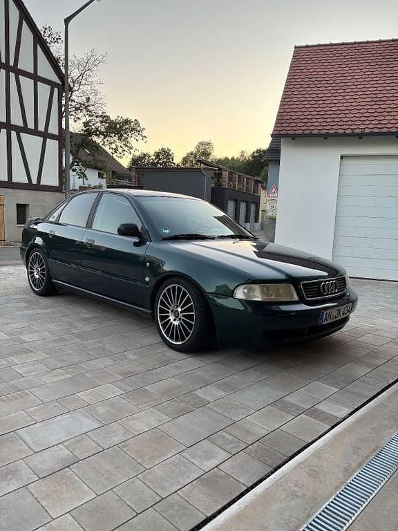 Gebraucht 1996 Audi A4 Limousine | 3.000 € - Bild 1/4
