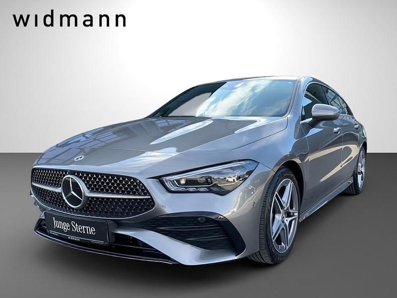 Grau Gebraucht 2023 Mercedes CLA200 Shooting Brake AMG Kombi | 38.850 € (Teuer) - Bild 1/4