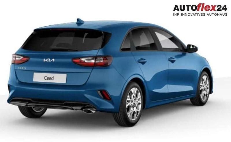 Blue flame metallic Neu 2025 Kia Ceed Vision Limousine | 22.894 € (Fairer Preis) - Bild 1/2