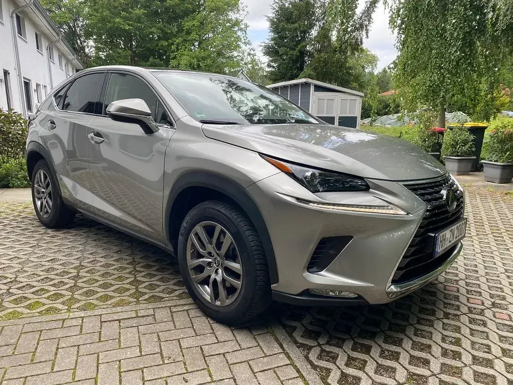 Gebraucht Lexus NX300h E-FOUR Executive Line 155 PS (114 kW) 2020 Sonic titanium SUV