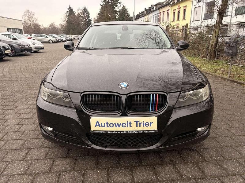 Gebraucht BMW 318 143 PS (105 kW) 2008 Schwarz Limousine