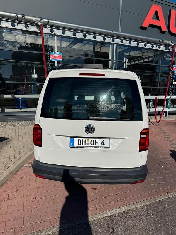 Weiß Gebraucht 2016 VW Caddy Van / Kleinbus | 8.750 € - Bild 1/4