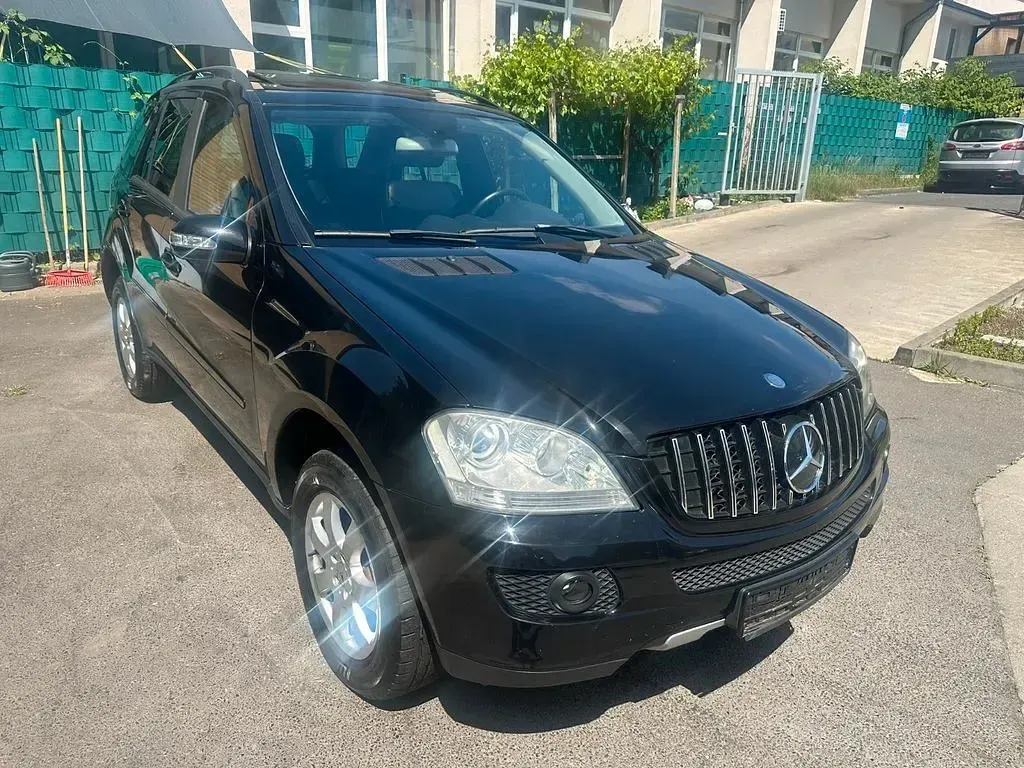 Gebraucht Mercedes ML280 190 PS (139 kW) 2006 Schwarz SUV