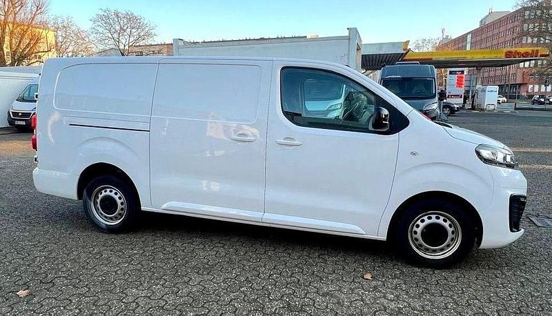Weiß Gebraucht 2022 Opel Vivaro Edition Van / Kleinbus | 17.500 € (Guter Preis) - Bild 1/4