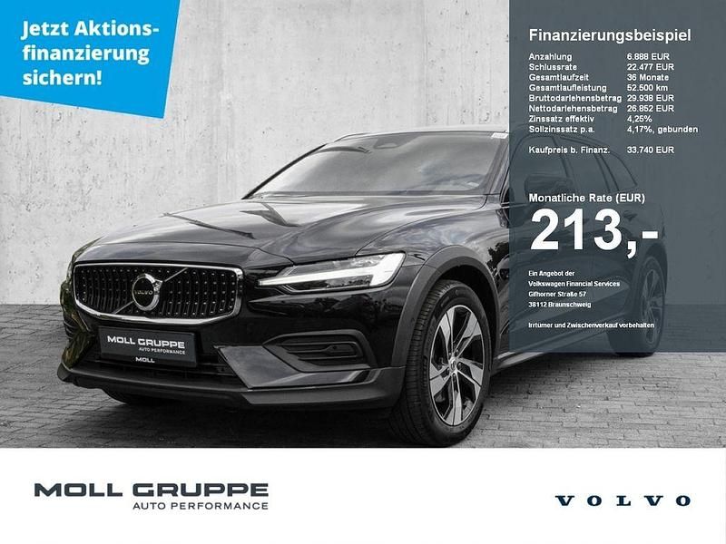 Onyx black / metallic Gebraucht 2023 Volvo V60 CC Plus Kombi | 33.720 € (Superpreis) - Bild 1/4