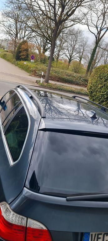 Gebraucht BMW 520 163 PS (119 kW) 2007 Grau Kombi