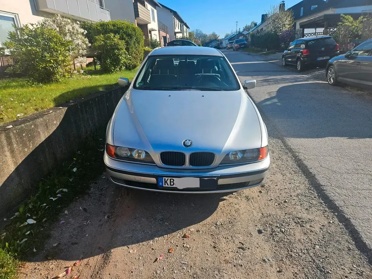Gebraucht BMW 523 170 PS (125 kW) 2000 Grau Limousine