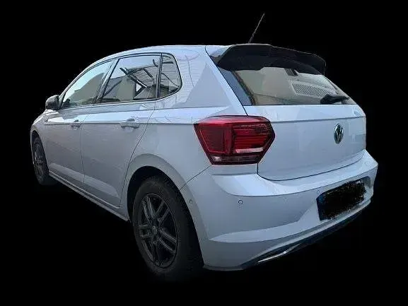 Gebraucht VW Polo Highline 95 PS (69 kW) 2018 Weiß Kleinwagen