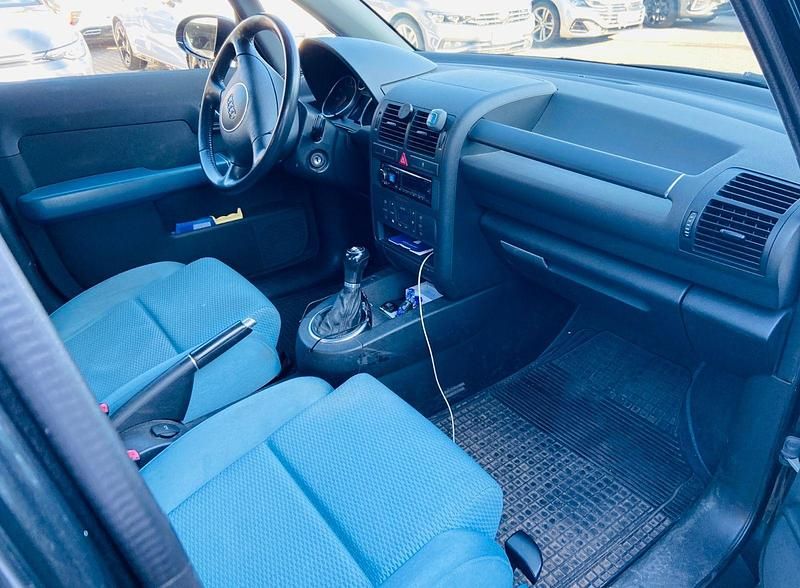 Second-hand Audi A2 Performance 110 CP (80 kW) 2002 Negru Hatchback