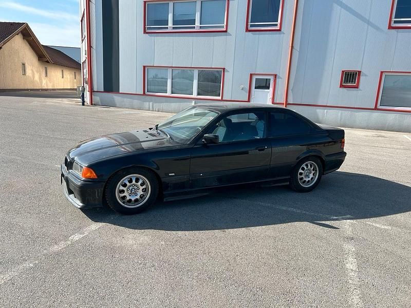 Gebraucht BMW 323 170 PS (125 kW) 1997 Schwarz Coupé