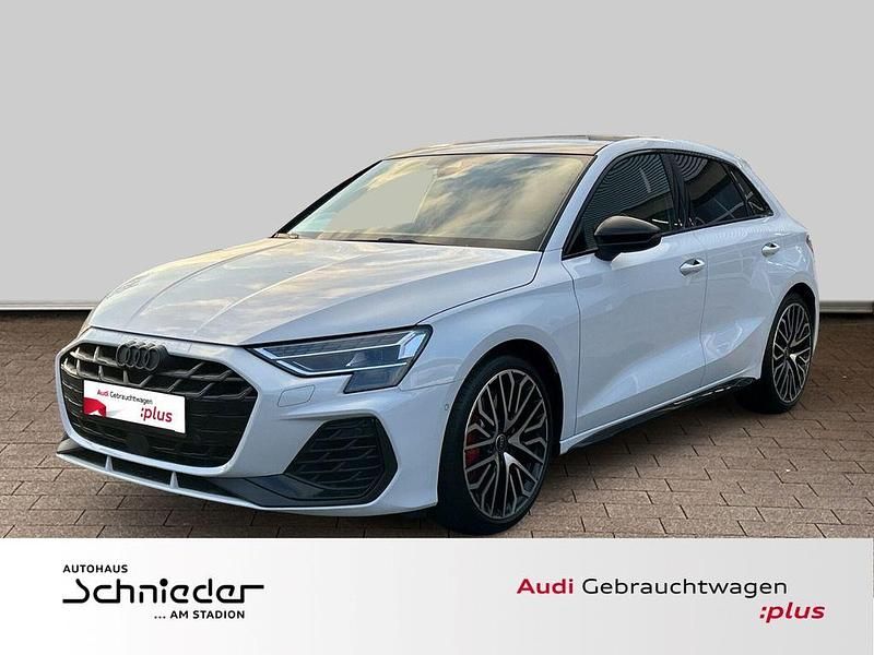 Gletscherweiß metallic Gebraucht 2024 Audi S3 Ambiente Limousine | 47.490 € (Teuer) - Bild 1/3