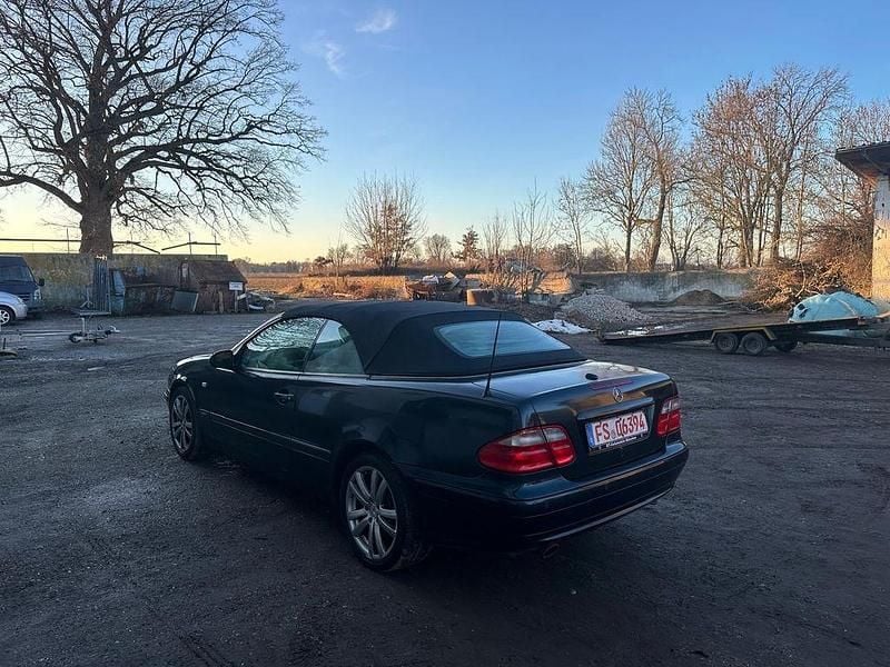 Gebraucht Mercedes CLK320 Avantgarde 218 PS (160 kW) 1999 Schwarz Cabrio