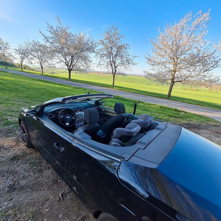 Second-hand Ford Focus Cabriolet 145 CP (106 kW) 2008 Negru Cabrio