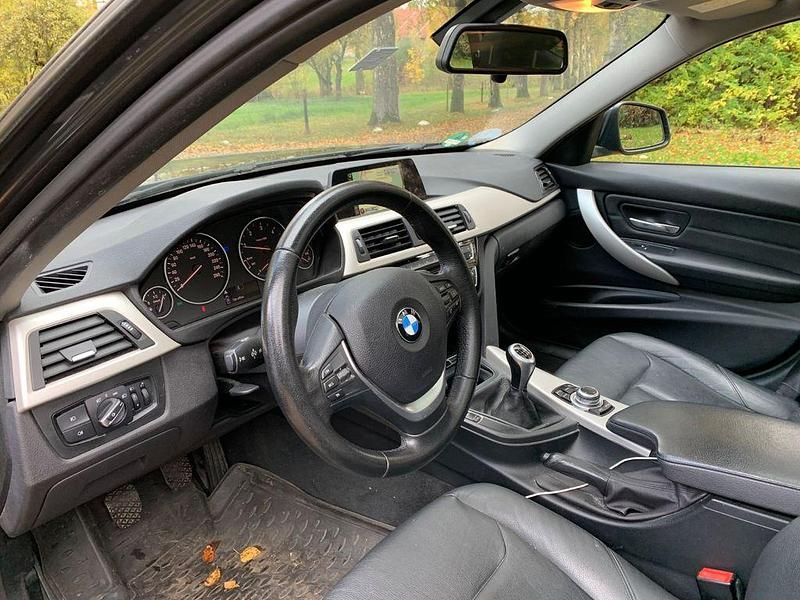 Gebraucht BMW 320 Comfort Edition 190 PS (139 kW) 2016 Grau Kombi