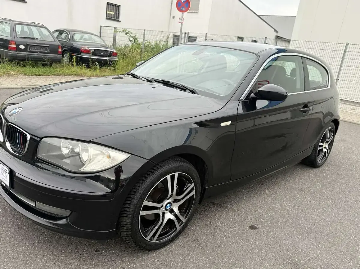 Gebraucht BMW 116 122 PS (89 kW) 2007 Schwarz ii Kleinwagen