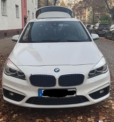 Weiß Gebraucht 2015 BMW 218 Performance Limousine | 12.500 € (Guter Preis) - Bild 1/4