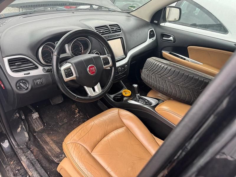 Gebraucht Fiat Freemont 170 PS (125 kW) 2013 Schwarz SUV