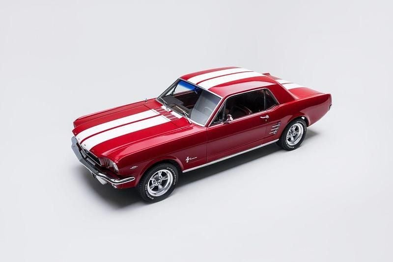 Rot Gebraucht 1966 Ford Mustang Coupé | 49.900 € - Bild 1/4
